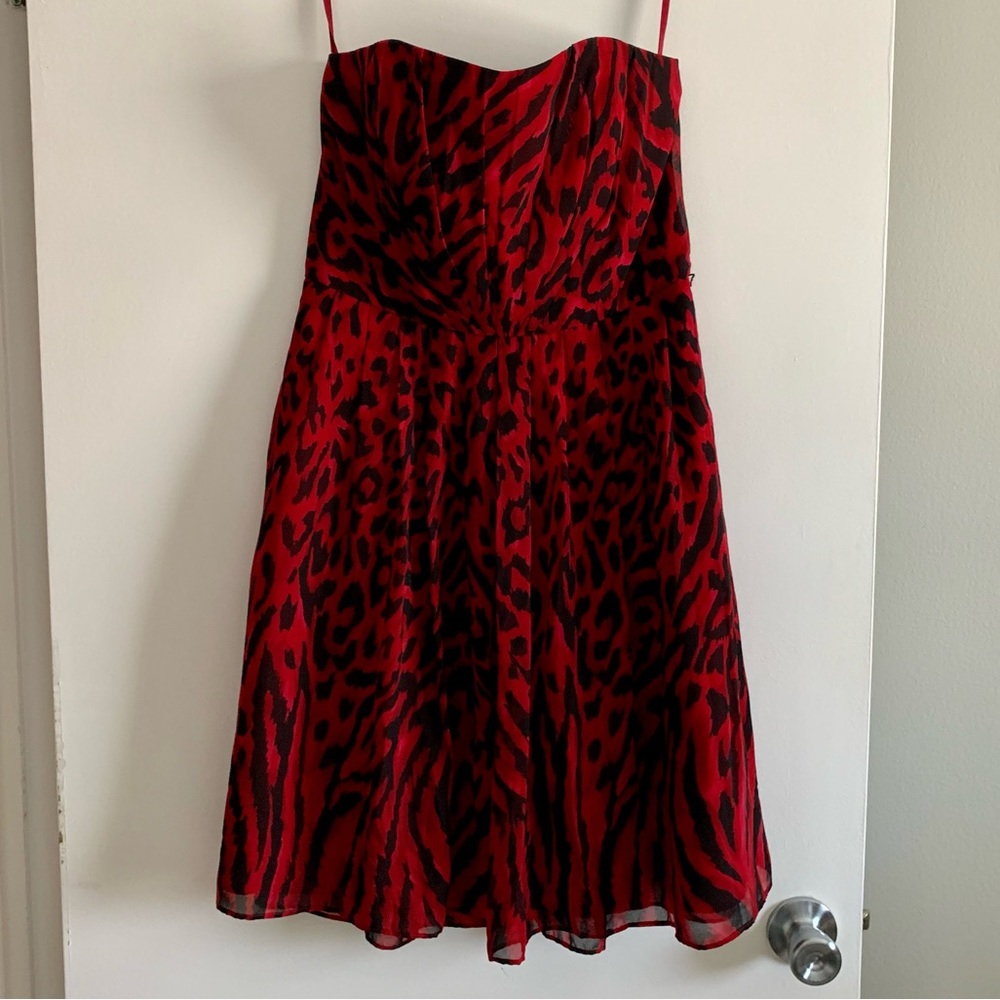 White House Black Market Strapless Dress